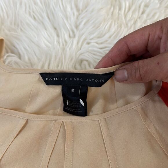 MARC BY MARC JACOBS TOP 100% SILK NWOT SIZE M - Picture 6 of 7